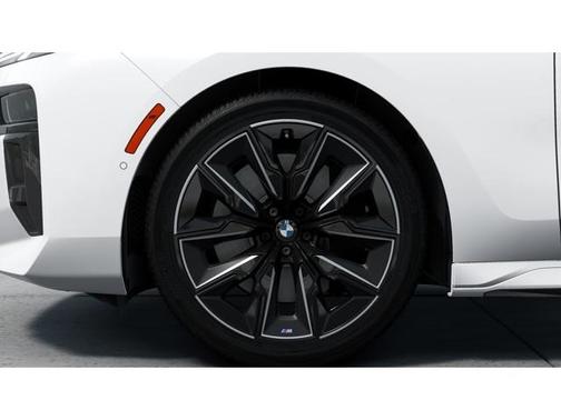 2025 BMW 760 760i xDrive