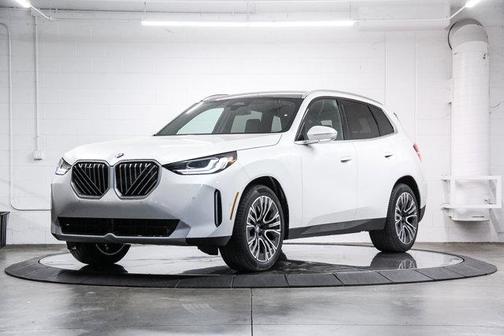 Mineral White Metallic 2026 BMW X3 30 xDrive