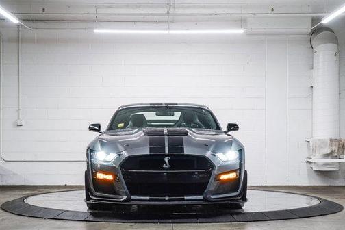 2022 Ford Shelby GT500 Base