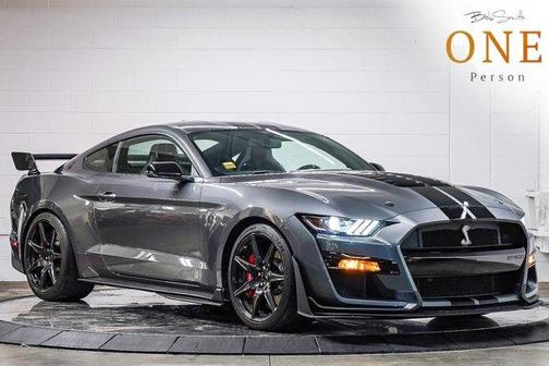 2022 Ford Shelby GT500 Base