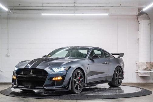 2022 Ford Shelby GT500 Base