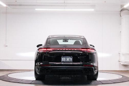 2022 Porsche Panamera