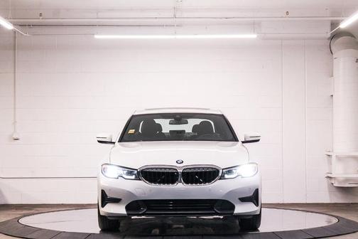 2022 BMW 330 i