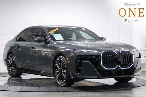 Gray Metallic 2026 BMW i7 EDrive50