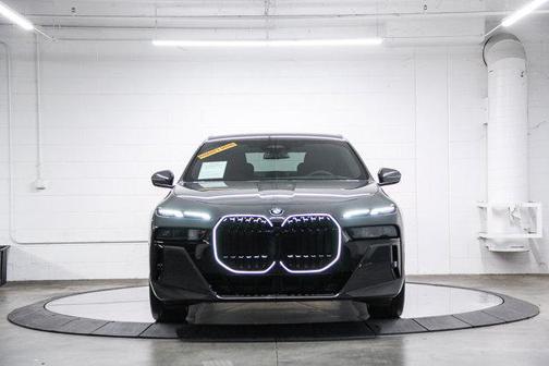 Gray Metallic 2026 BMW i7 EDrive50