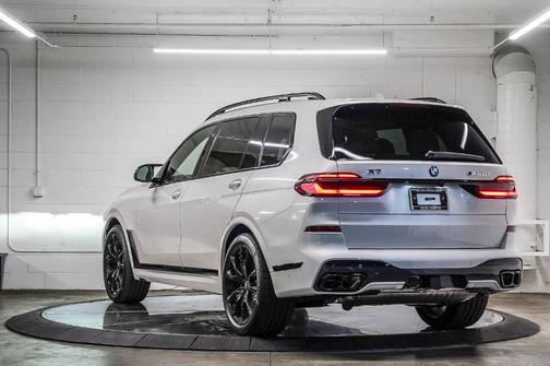 2026 BMW X7 M60i