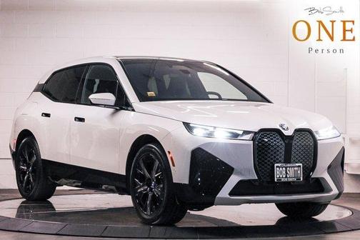 2025 BMW iX xDrive50