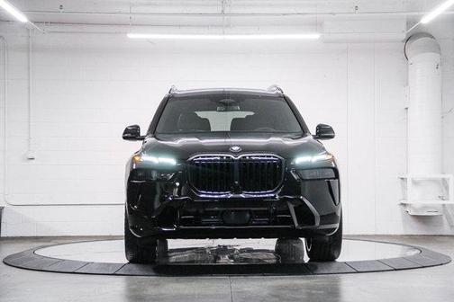 Black Sapphire Metallic 2027 BMW X7 xDrive40i