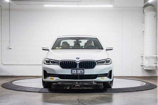2022 BMW 530e 530e