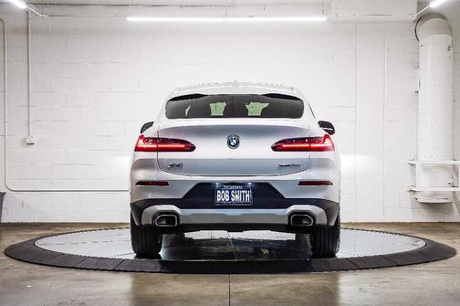 2024 BMW X4 xDrive30i