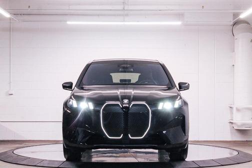 2026 BMW iX xDrive45