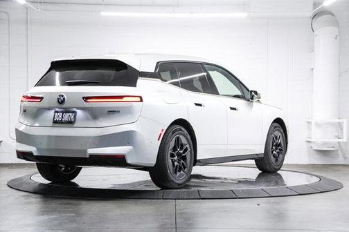 2026 BMW iX xDrive45