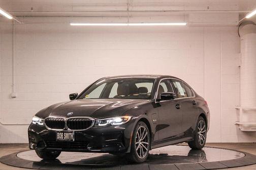 2022 BMW 330e 330e