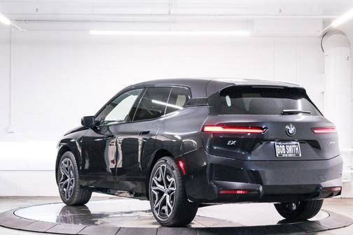 2026 BMW iX xDrive60