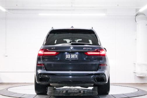 2022 BMW X7 M50i