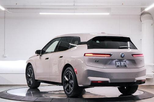 2026 BMW iX xDrive45