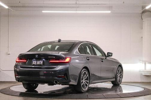 2022 BMW 330e 330e