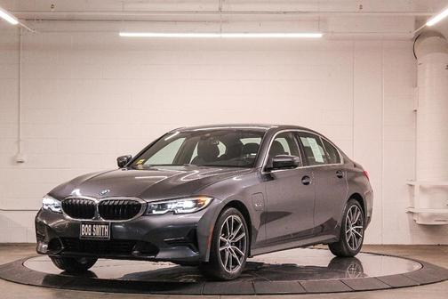 2022 BMW 330e 330e