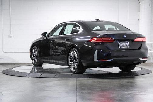 2026 BMW i5 eDrive40