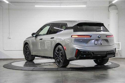 2026 BMW iX xDrive60