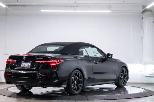 2025 BMW M440 i
