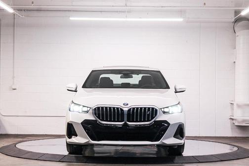 2025 BMW i5 eDrive40