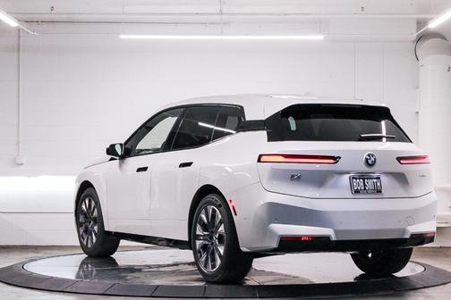 2026 BMW iX xDrive45