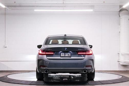 2025 BMW 330 i xDrive