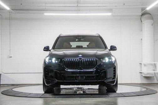 Carbon Black Metallic 2026 BMW X5 PHEV xDrive50e
