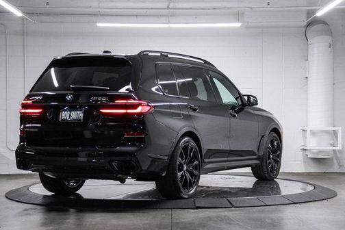 2026 BMW X7 M60i