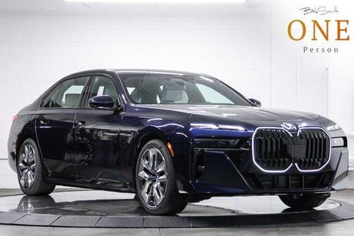 Tanzanite Blue II Metallic 2026 BMW i7 EDrive50