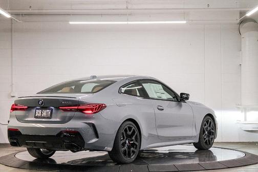 2025 BMW M440 i