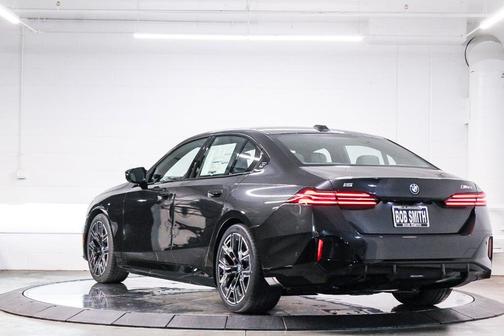2025 BMW i5 M60