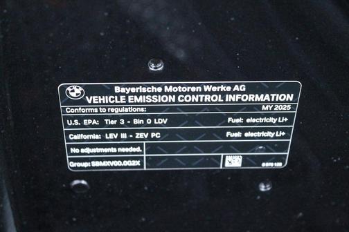 2025 BMW i5 M60