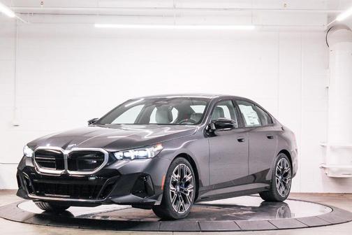 2025 BMW i5 M60