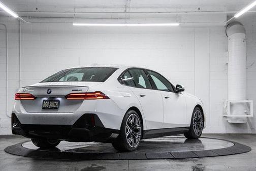 2025 BMW i5 eDrive40