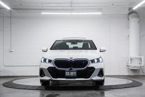 2025 BMW i5 eDrive40