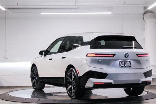 2025 BMW iX xDrive50