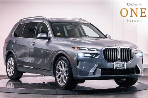 2025 BMW X7 xDrive40i