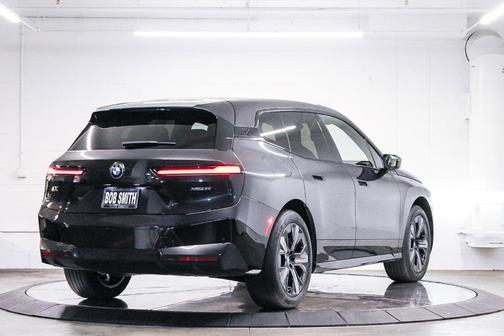 2025 BMW iX xDrive50