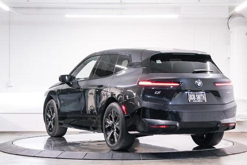 2025 BMW iX xDrive50