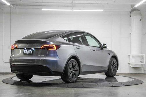 2025 Tesla Model Y Long Range
