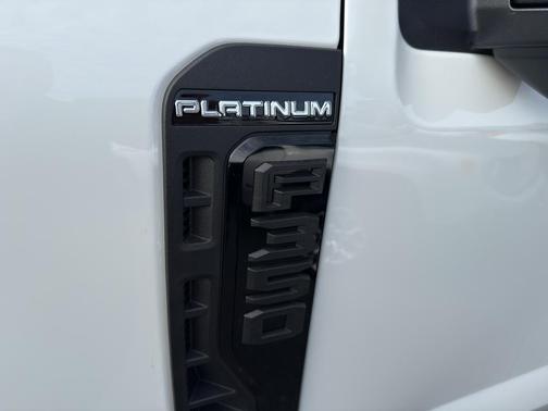 2026 Ford F-350 Platinum