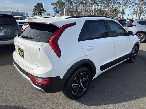 2025 Kia Niro EX