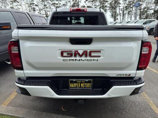 2023 GMC Canyon Base