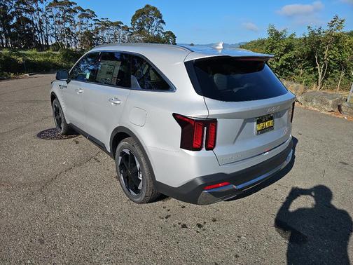 2025 Kia Sorento Plug-In Hybrid EX
