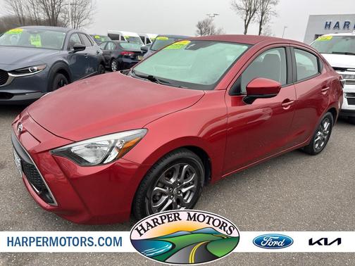 2019 Toyota Yaris Sedan LE