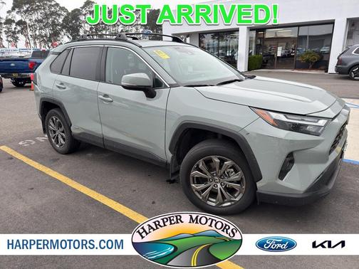 2022 Toyota RAV4 Hybrid XLE Premium