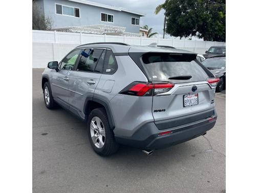 2020 Toyota RAV4 Hybrid XLE