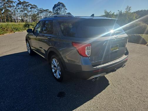 2022 Ford Explorer Platinum